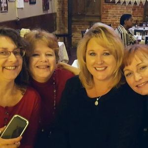 Meet your Posher, Crystal